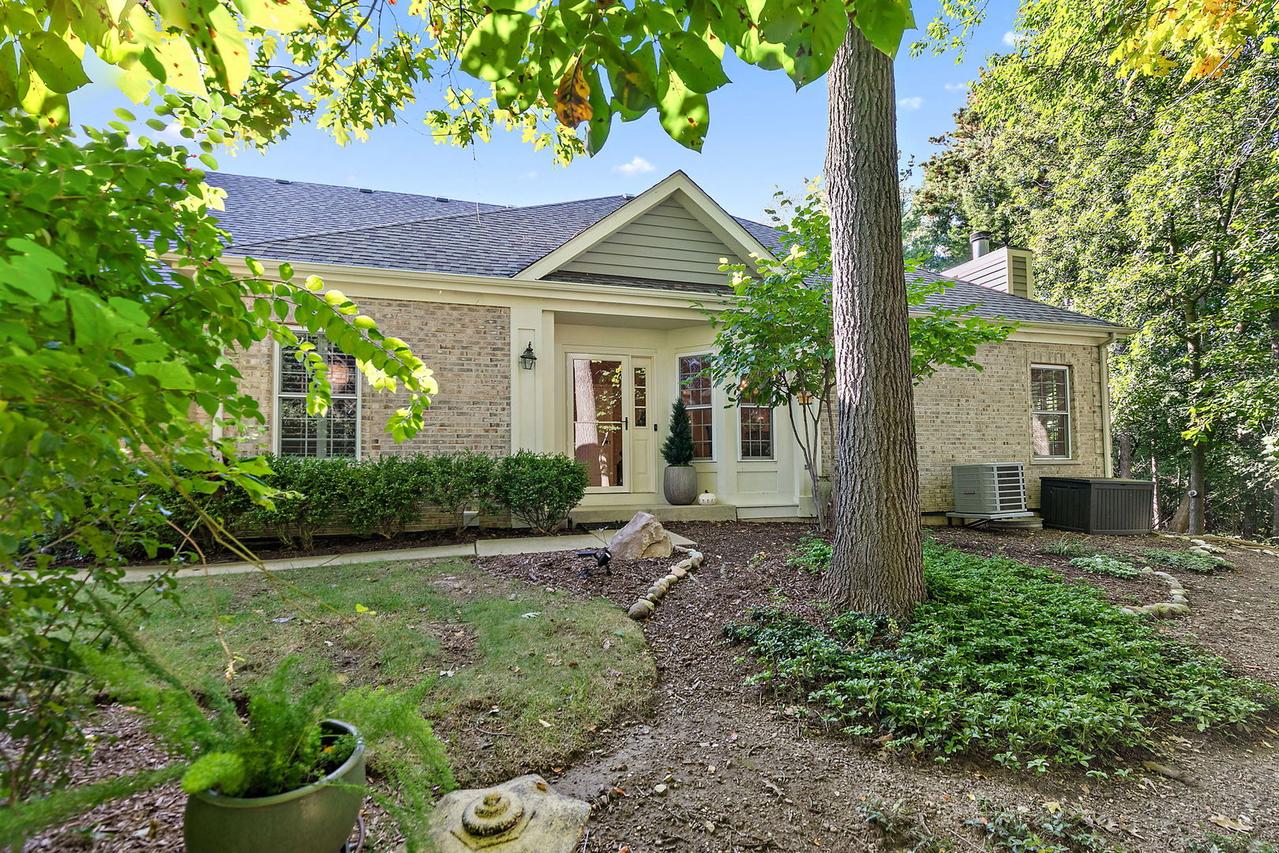 1306 Boulder Ct., Woodstock, IL 60098