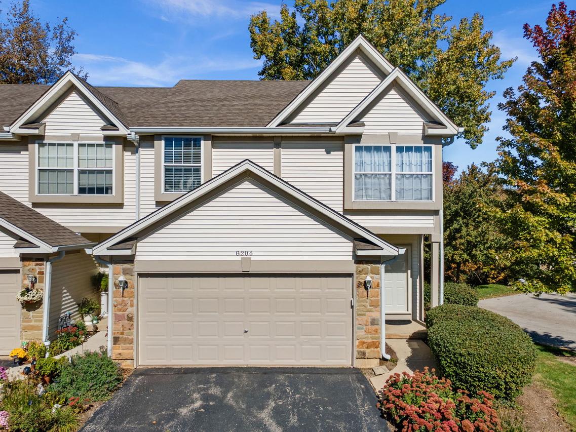 8206 Sierra Woods Ct., Carpentersville, IL 60110