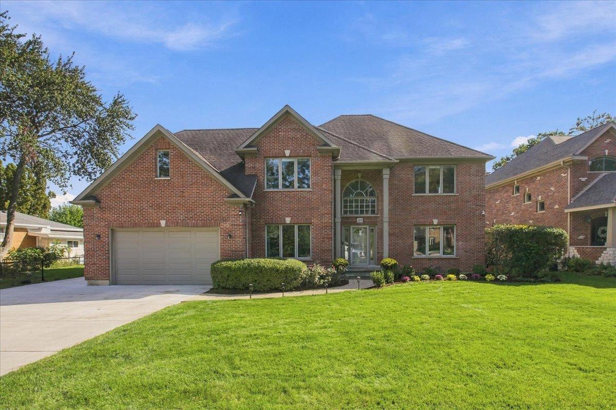 1203 N Burning Bush Ln., Mount Prospect, IL 60056