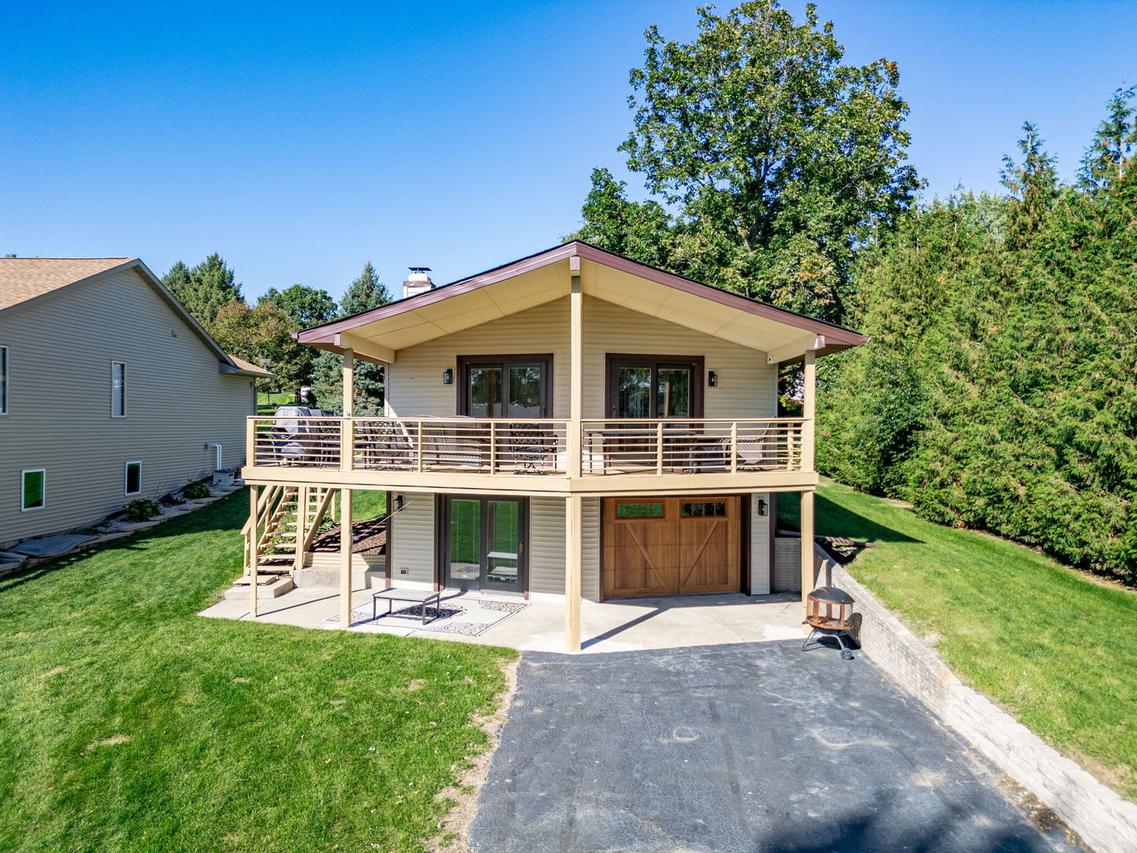 968 Breckenboro Rd., Davis, IL 61019