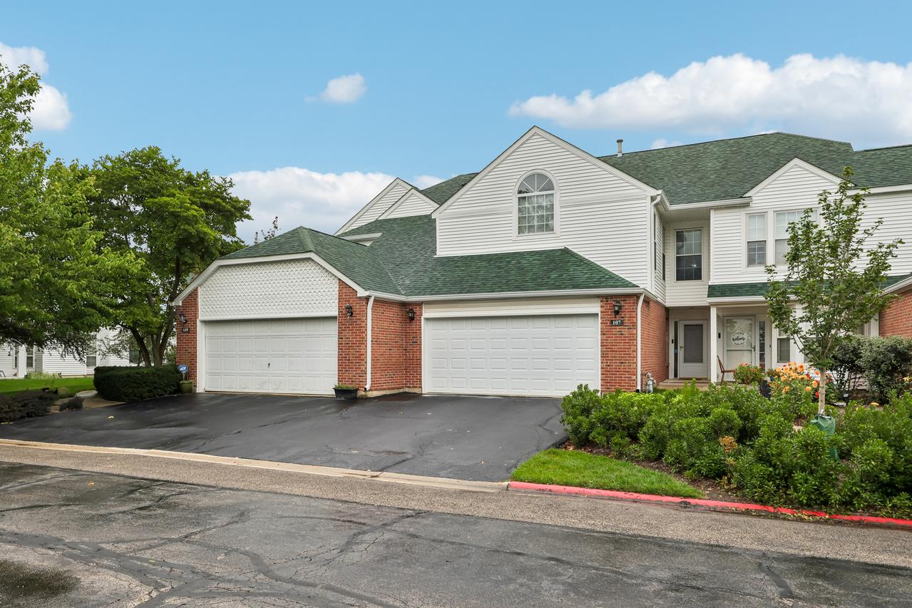109 Lauralton St. #10, Lake Bluff, IL 60044