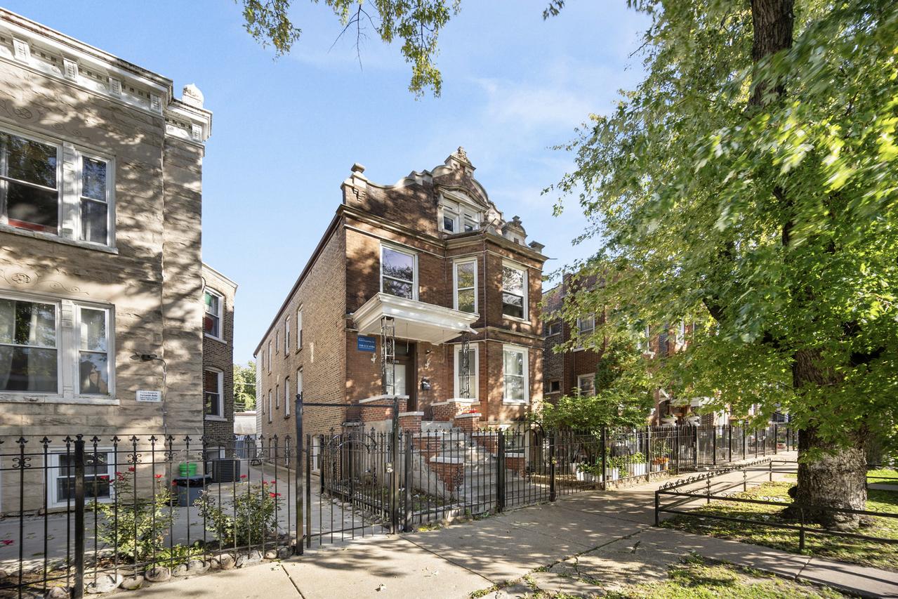 2435 S Drake Ave., Chicago, IL 60623