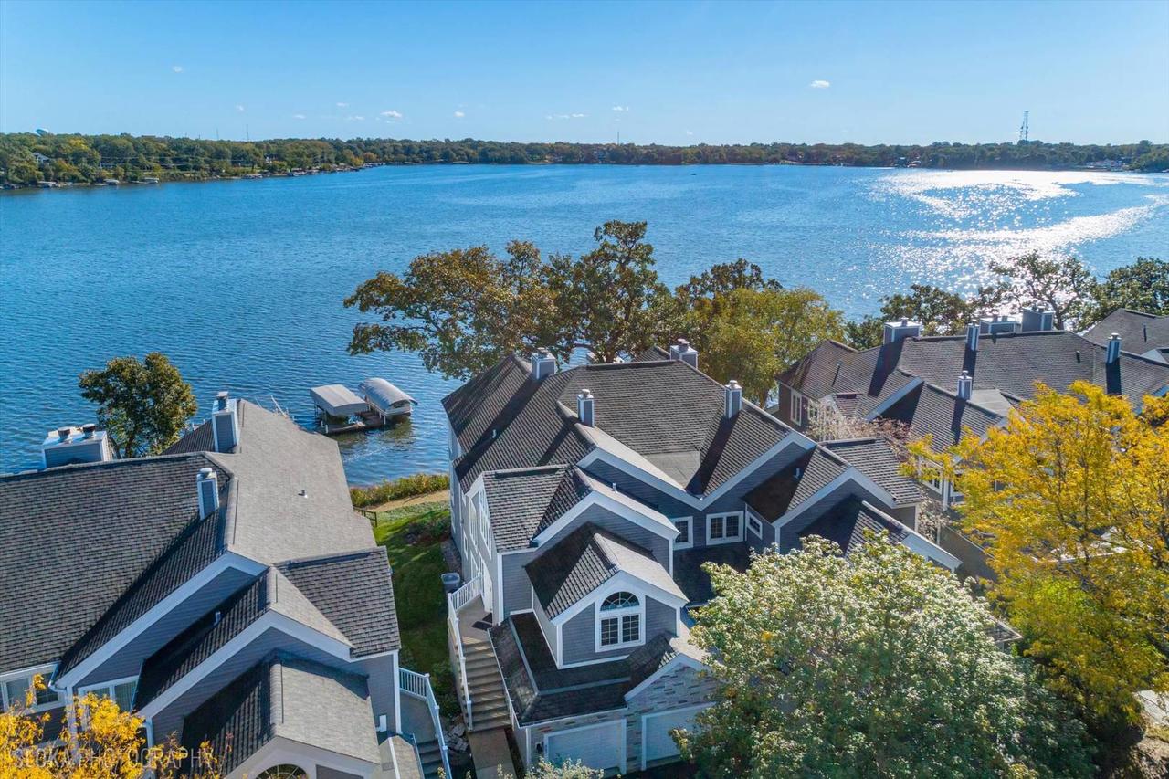 247 Sandy Point Ln., Lake Zurich, IL 60047