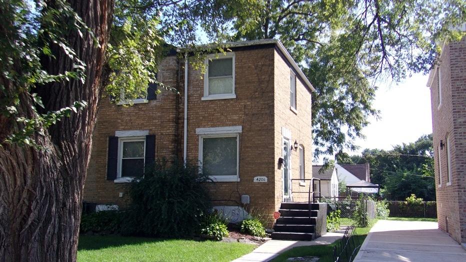 4206 Oak St., Bellwood, IL 60104