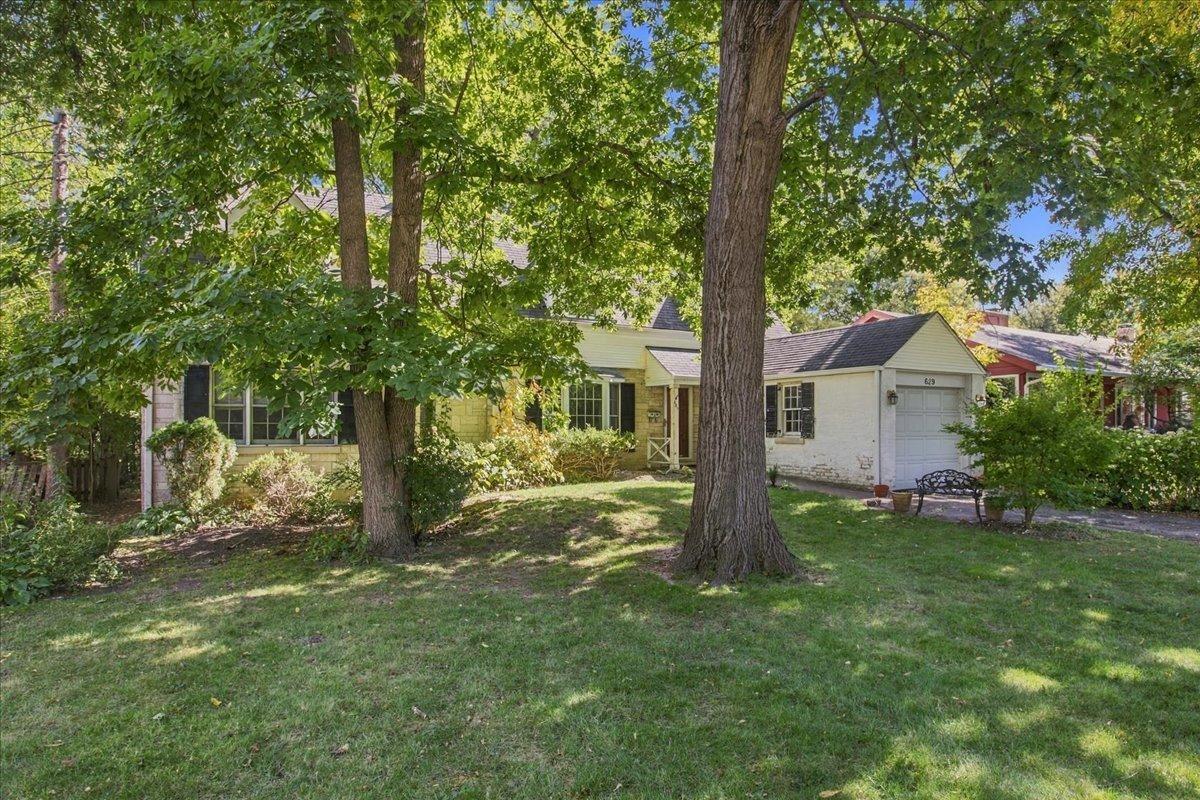 629 Juniper Rd., Glenview, IL 60025