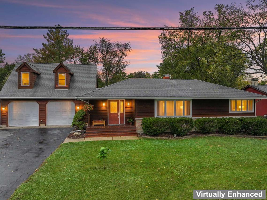 3813 Mccabe Ave., Crystal Lake, IL 60014