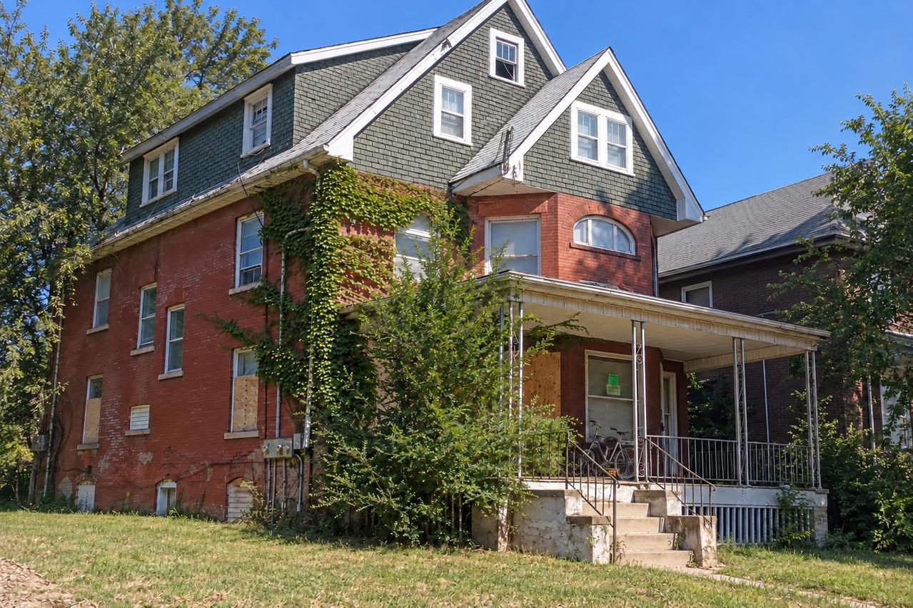 805 NE Perry Ave., Peoria, IL 61603