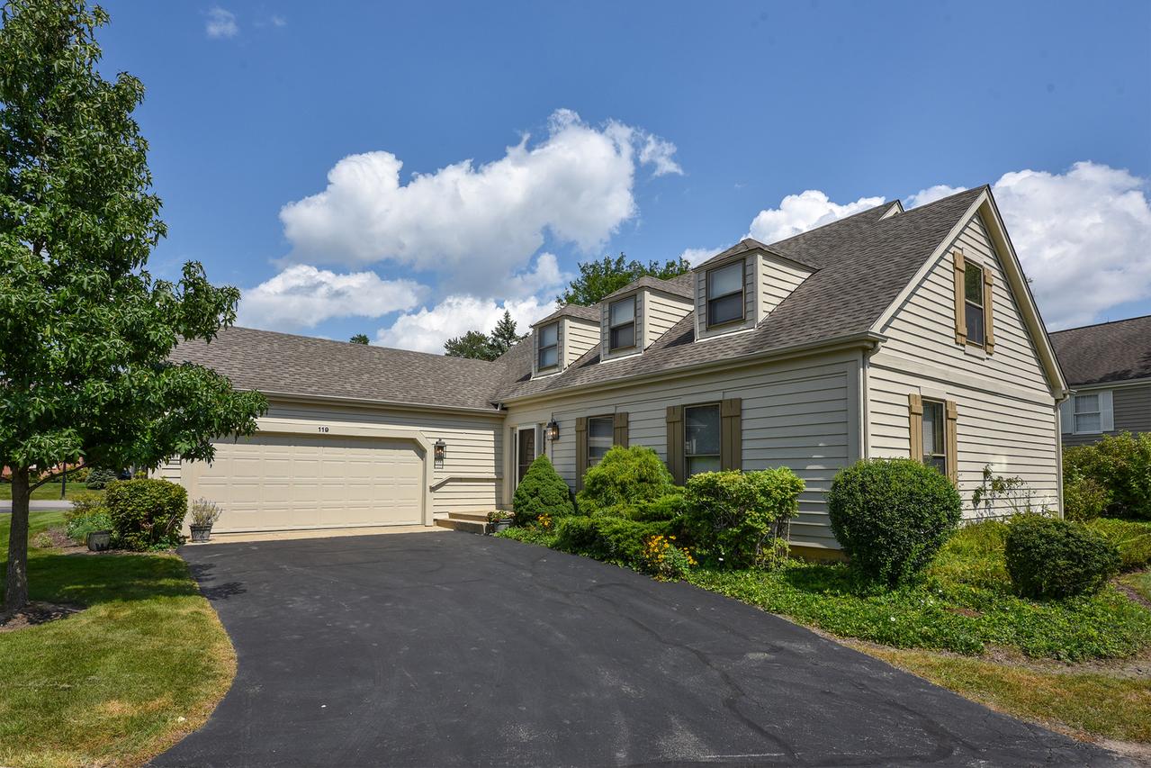 119 Craigie Ln., Inverness, IL 60067