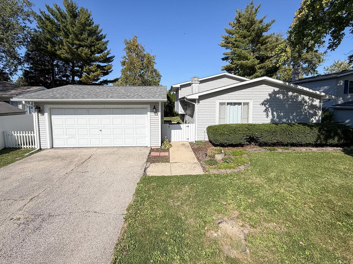 2318 Aspen Dr., Champaign, IL 61821