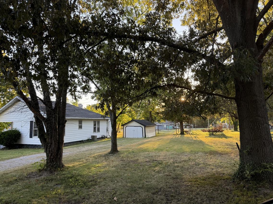 200 N Cherry St., Desoto, IL 62924