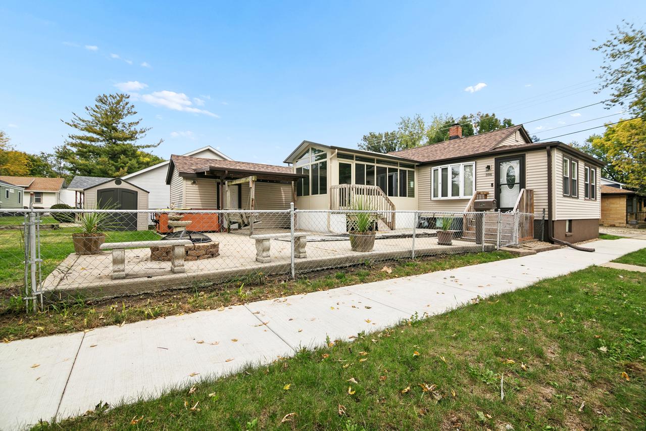 396 S Grand Ave., Bradley, IL 60915