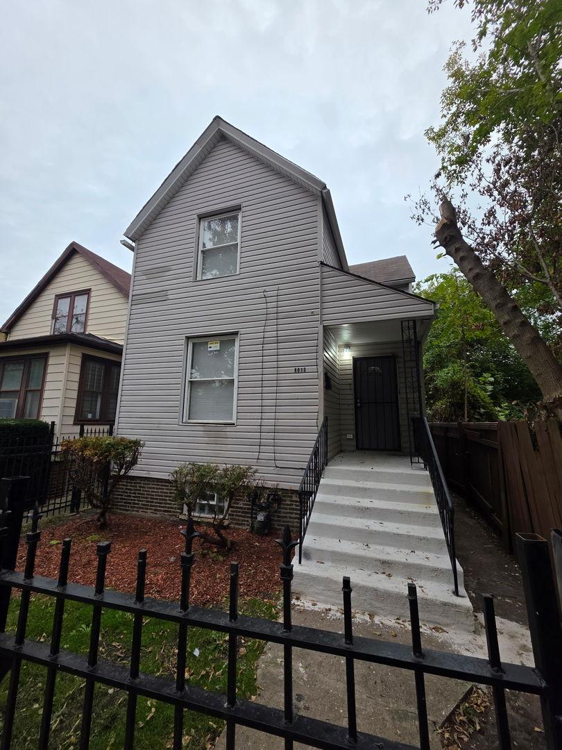 8013 S Marquette Ave., Chicago, IL 60617