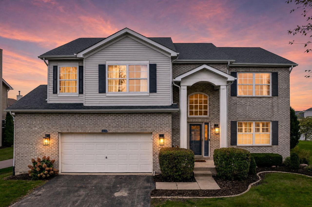 737 Oakwood St., Minooka, IL 60447