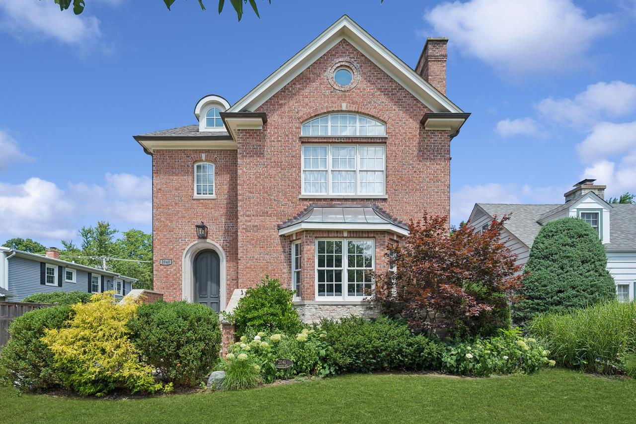 2040 Elmwood Ave., Wilmette, IL 60091