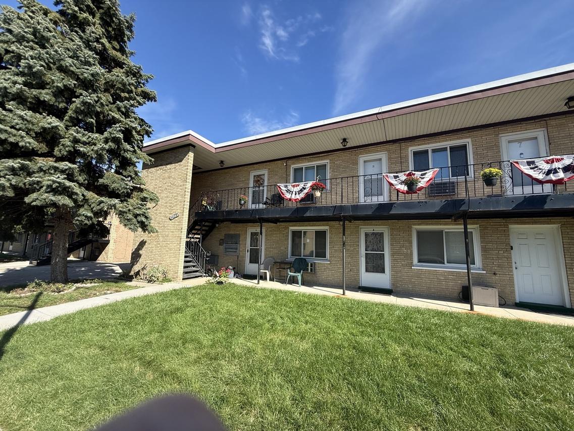 5429 S Massasoit Ave. #4, Chicago, IL 60638