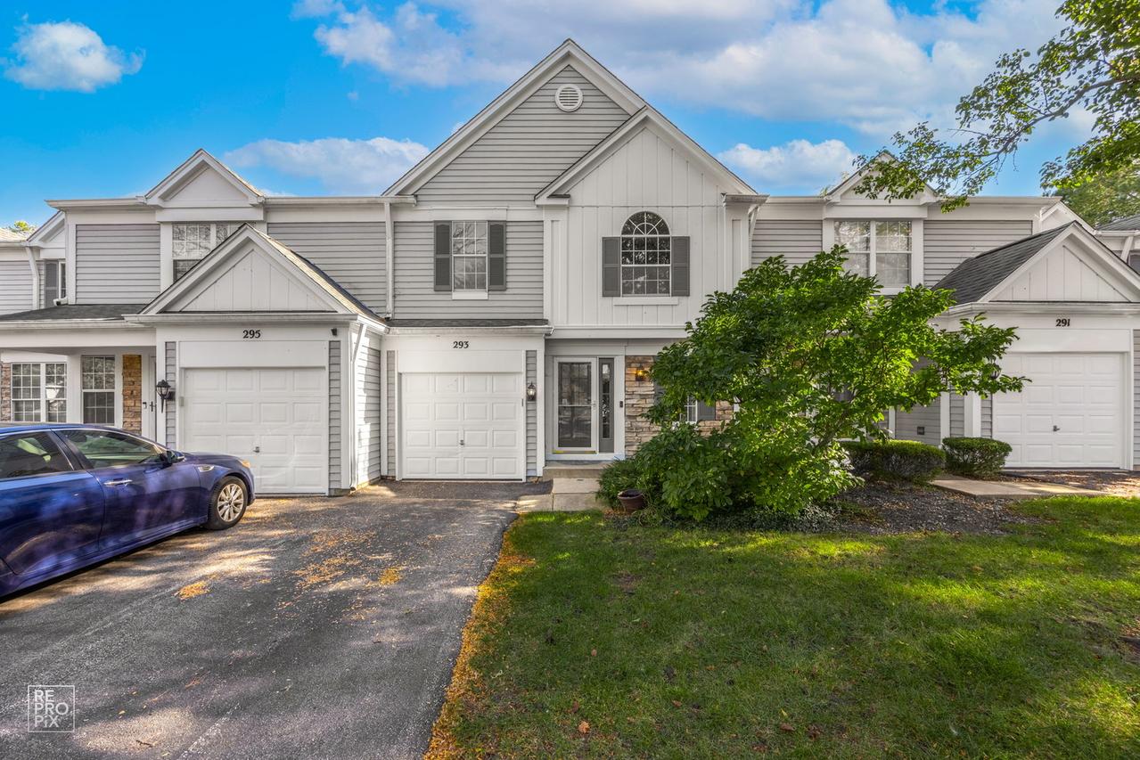 293 Shadybrook Ln., Aurora, IL 60504