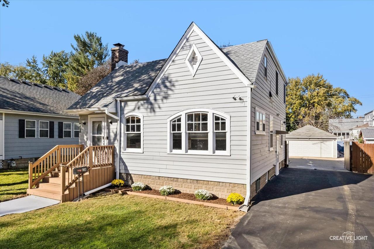 907 W Galena Blvd., Aurora, IL 60506