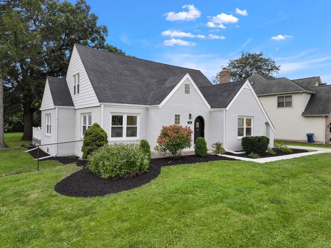 15W105 Harrison St., Elmhurst, IL 60126