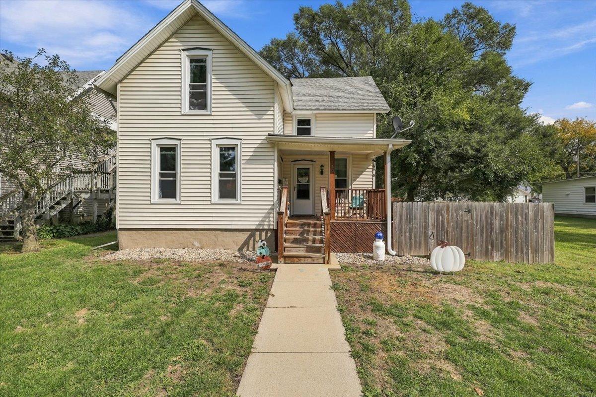 510 6th Ave., Sterling, IL 61081