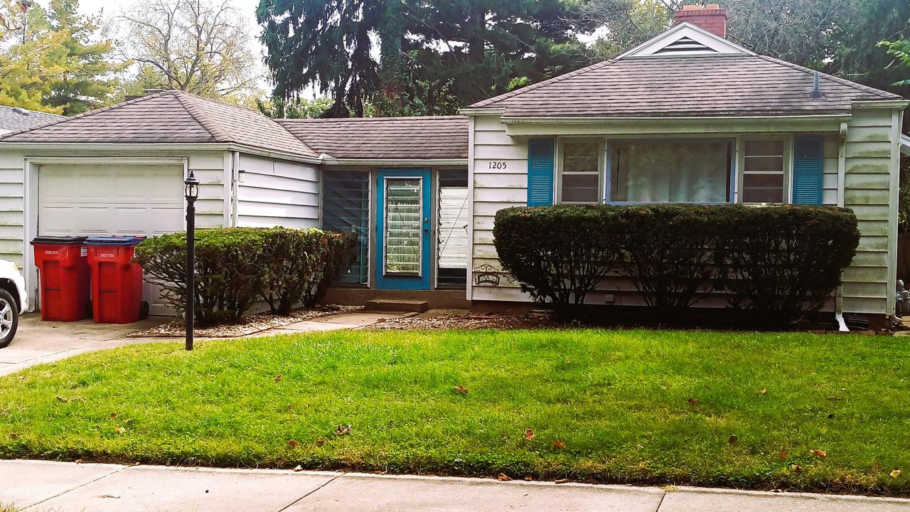 1205 W Daniel St., Champaign, IL 61821