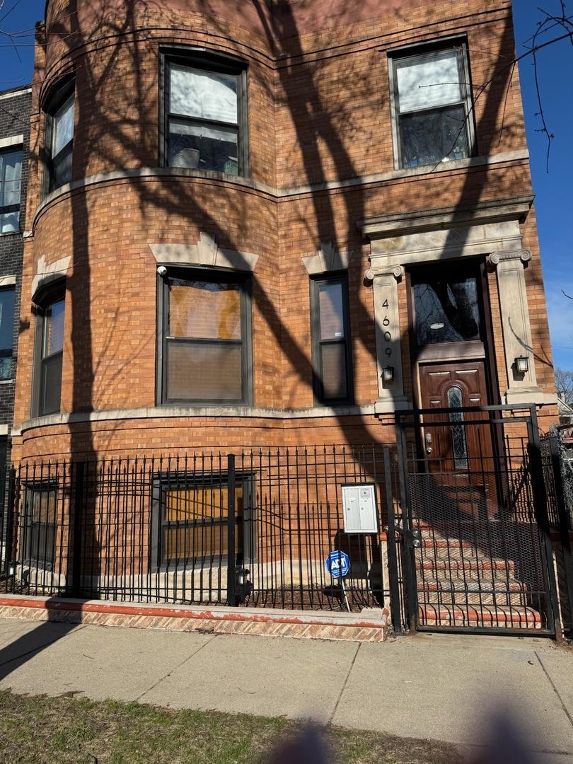 4609 S Langley Ave., Chicago, IL 60653
