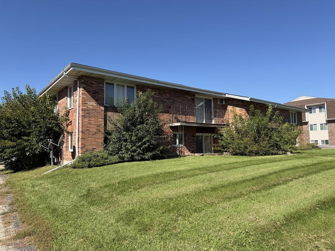 1768 S Hance Dr. #2, Freeport, IL 61032