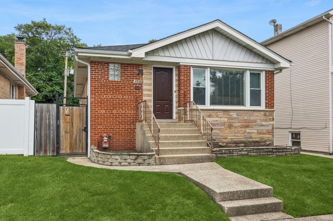 4958 W Cullom Ave., Chicago, IL 60641