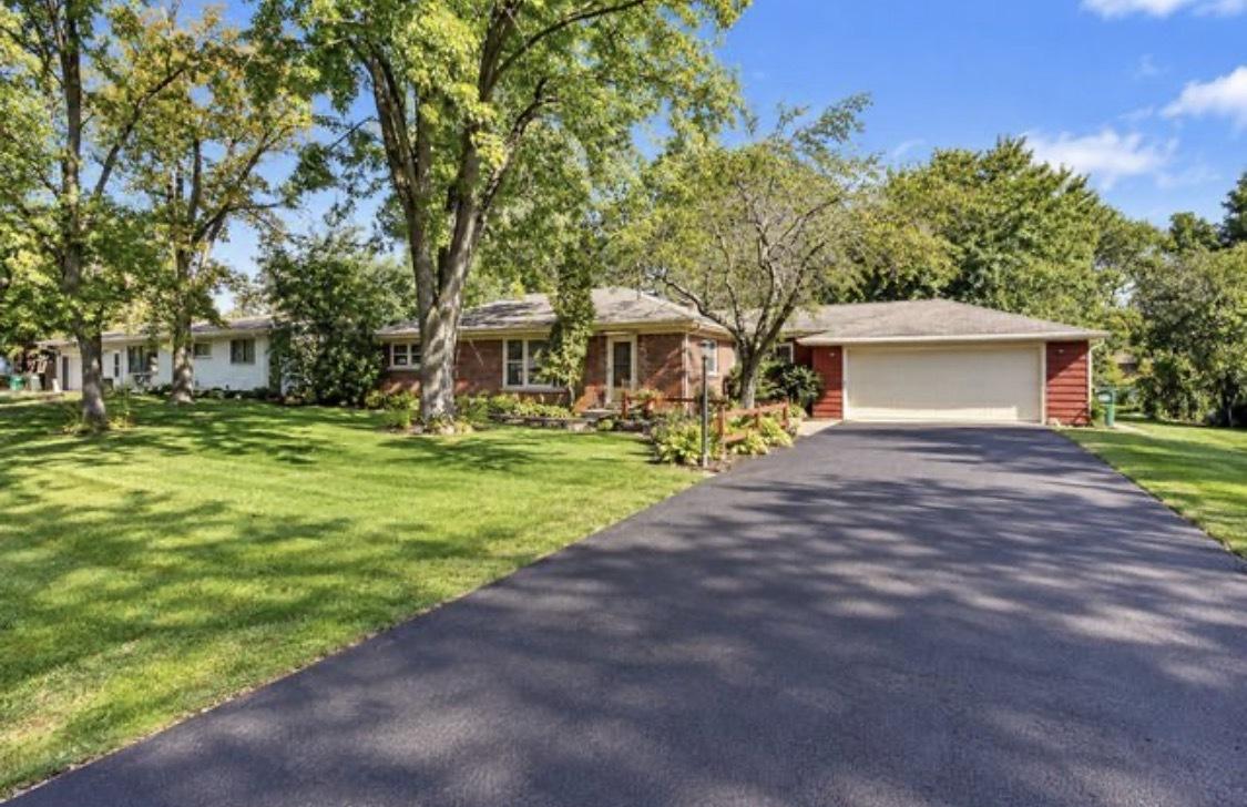 1S155 Euclid Ave., Oakbrook Terrace, IL 60181