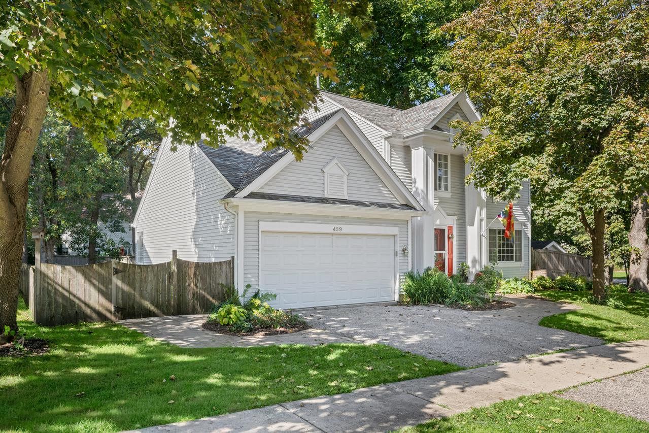 459 Rock Hall Cir., Grayslake, IL 60030