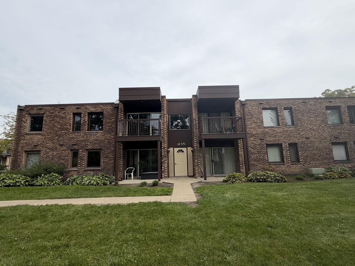 1135 Pleasant Run Dr. #708, Wheeling, IL 60090