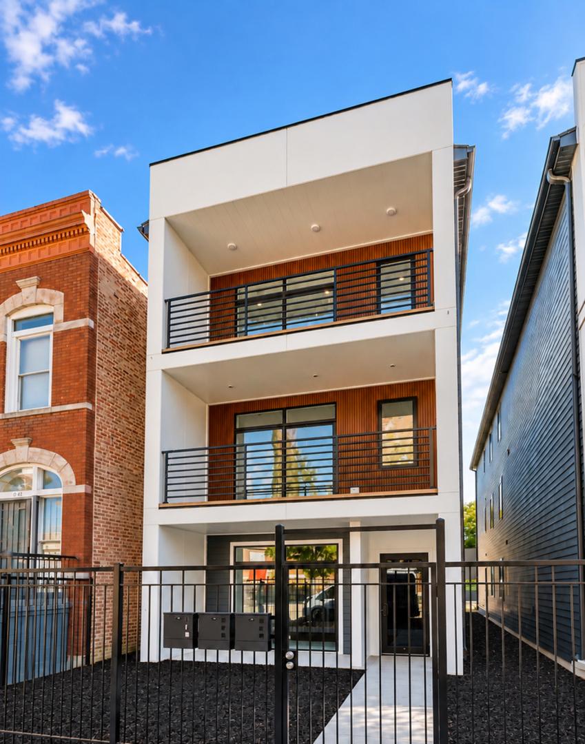 2917 W Arthington St., Chicago, IL 60612