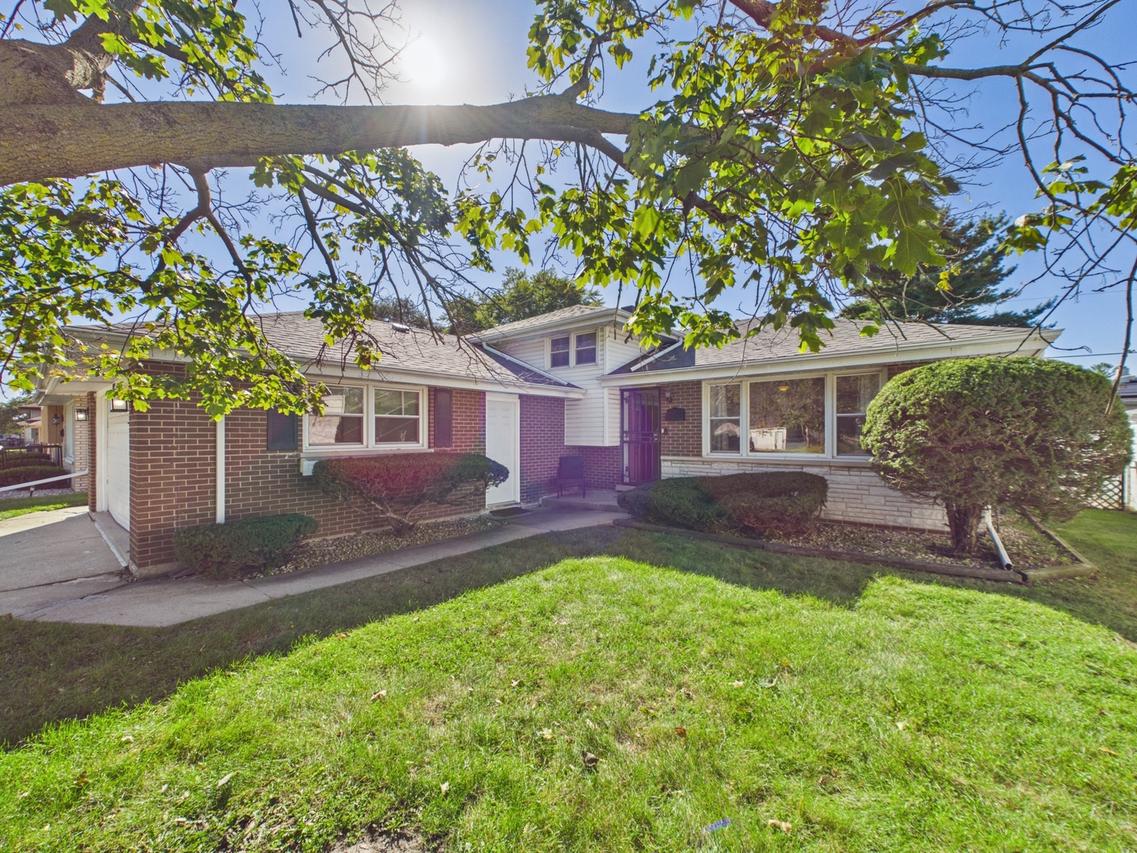 16112 Michigan Ave., South Holland, IL 60473