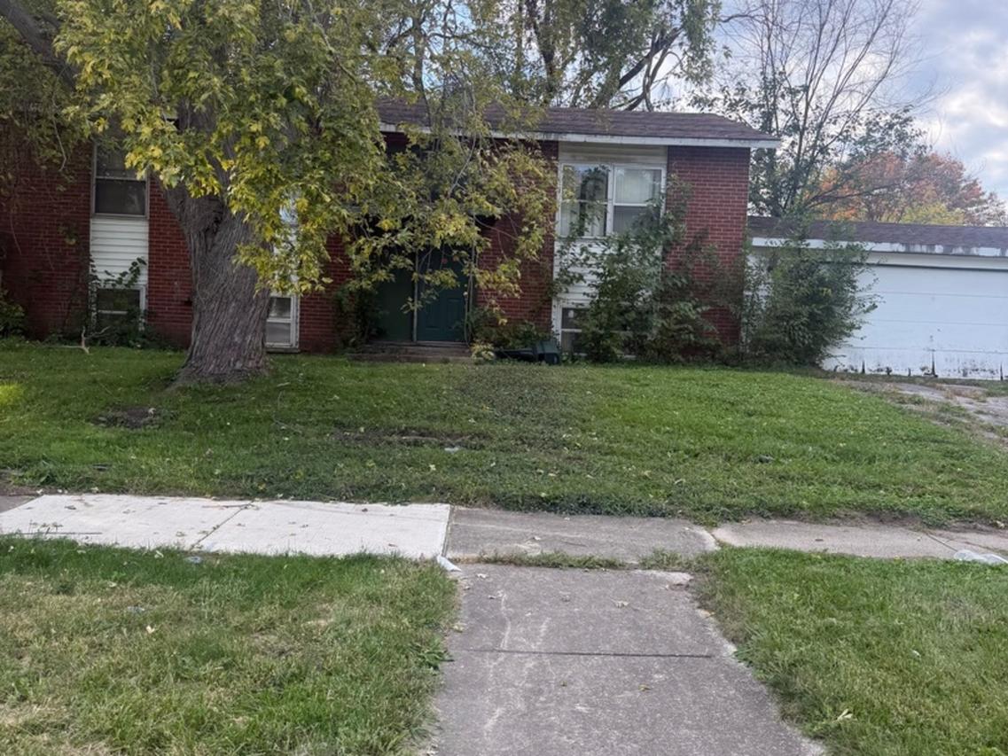 962 Central Ave., Matteson, IL 60443