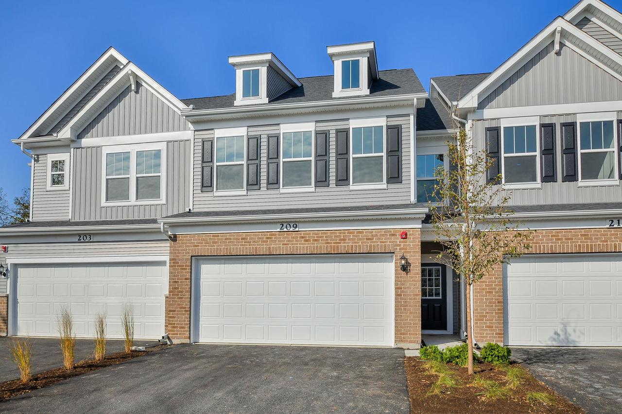 209 Weirich Way #81002, Batavia, IL 60510