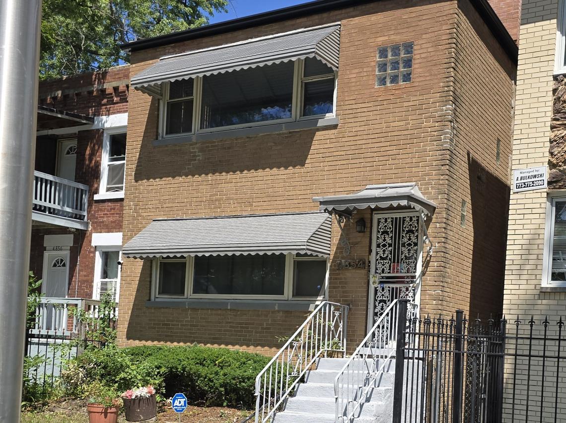 4854 W Thomas St., Chicago, IL 60651