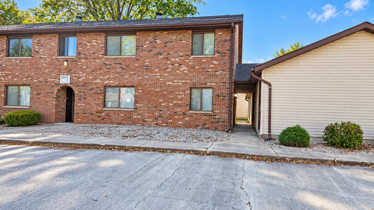 1803 Oliver Dr. #4, Urbana, IL 61802