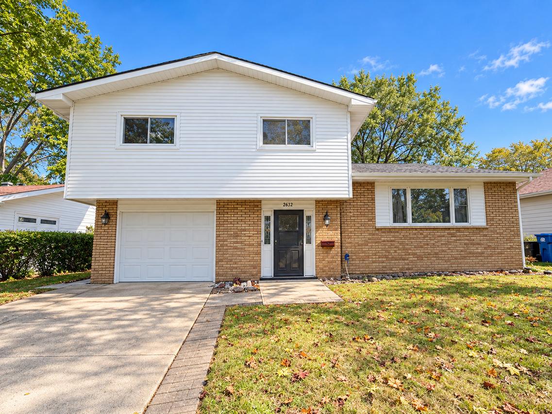 2632 Brnot Ave., Waukegan, IL 60087