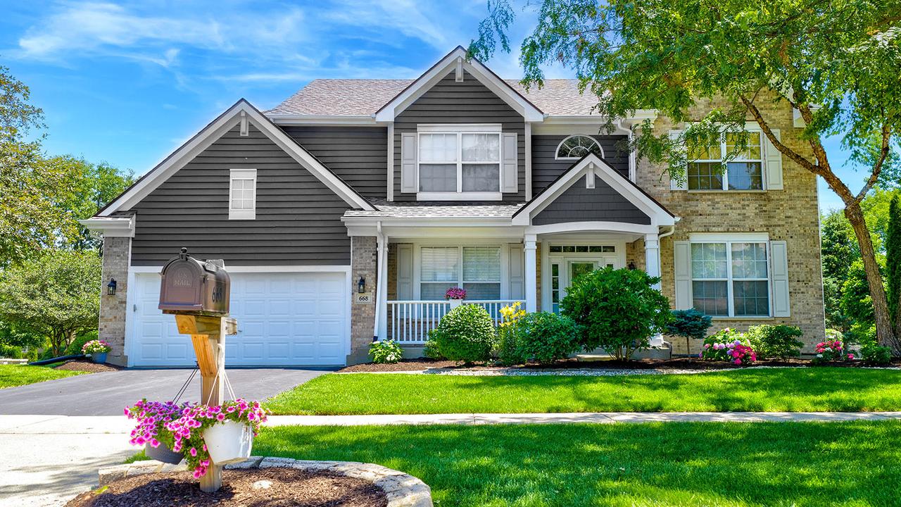 668 Sycamore St., Vernon Hills, IL 60061