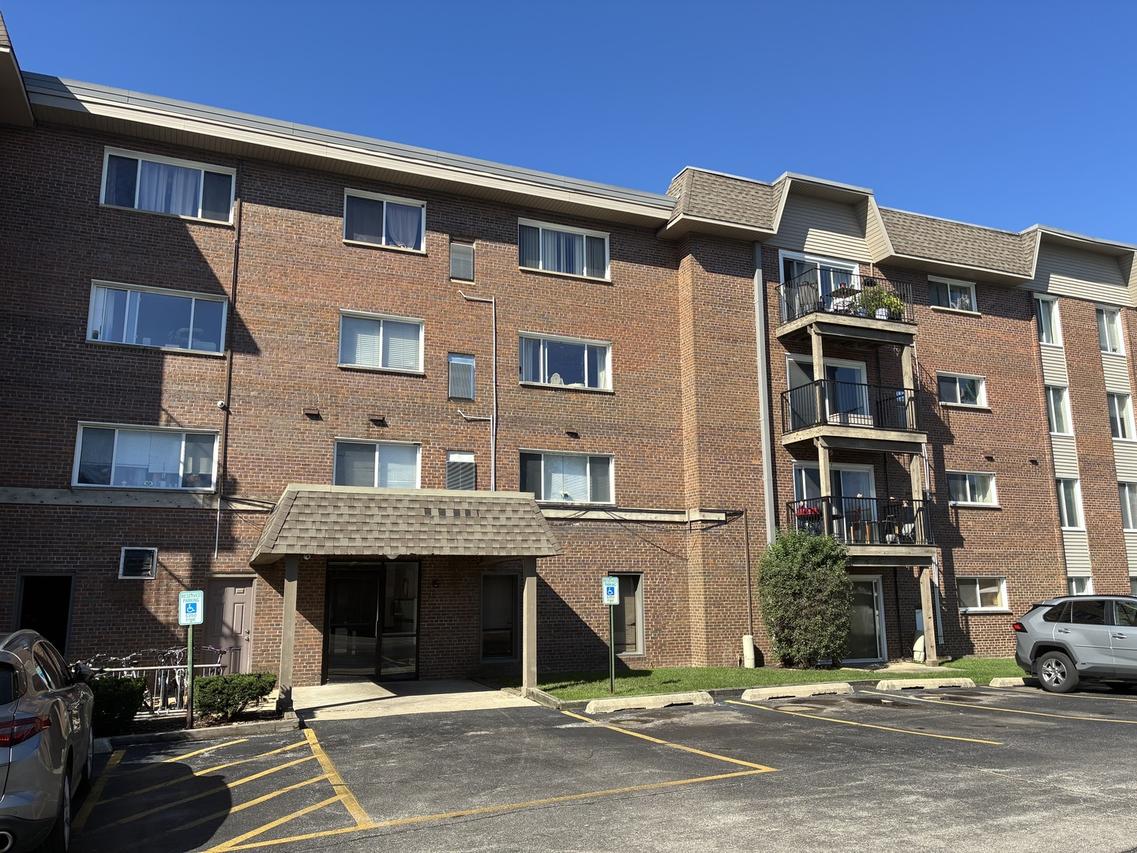 4500 Beau Monde Dr. #210, Lisle, IL 60532