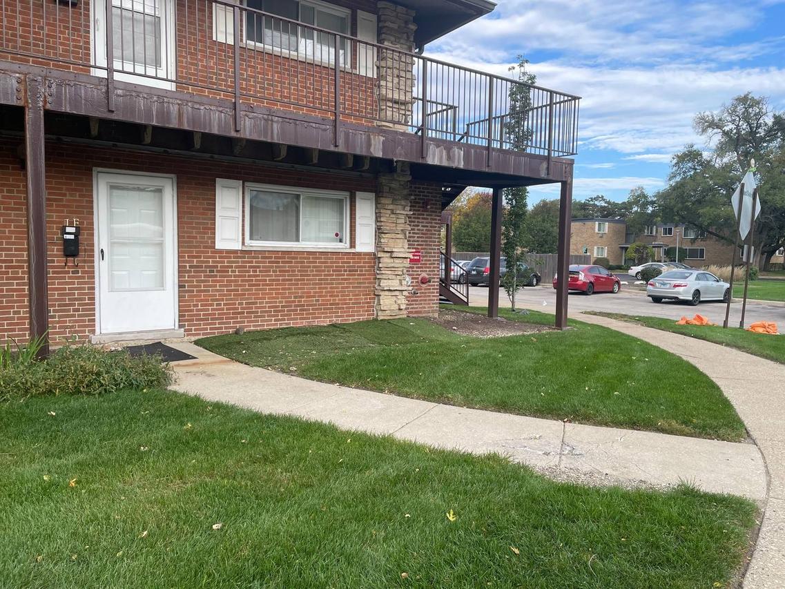 1480 S Busse Rd. #1F, Mount Prospect, IL 60056