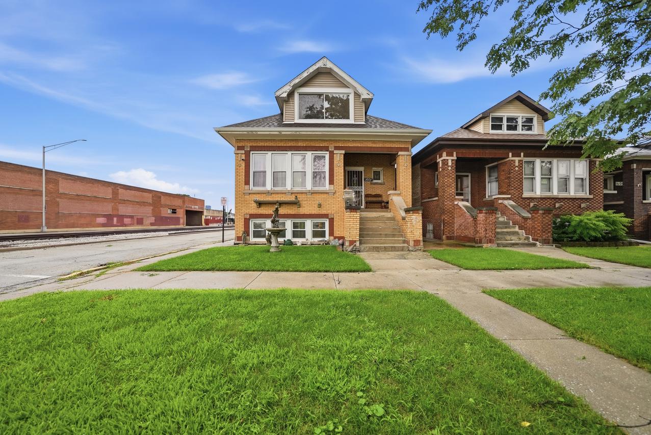 1601 S 51st Ct., Cicero, IL 60804