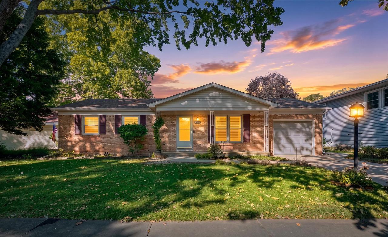 2312 Barberry Dr., Champaign, IL 61821