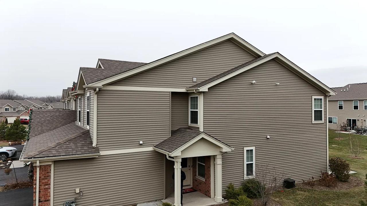 1117 Amber Dr., Cary, IL 60013