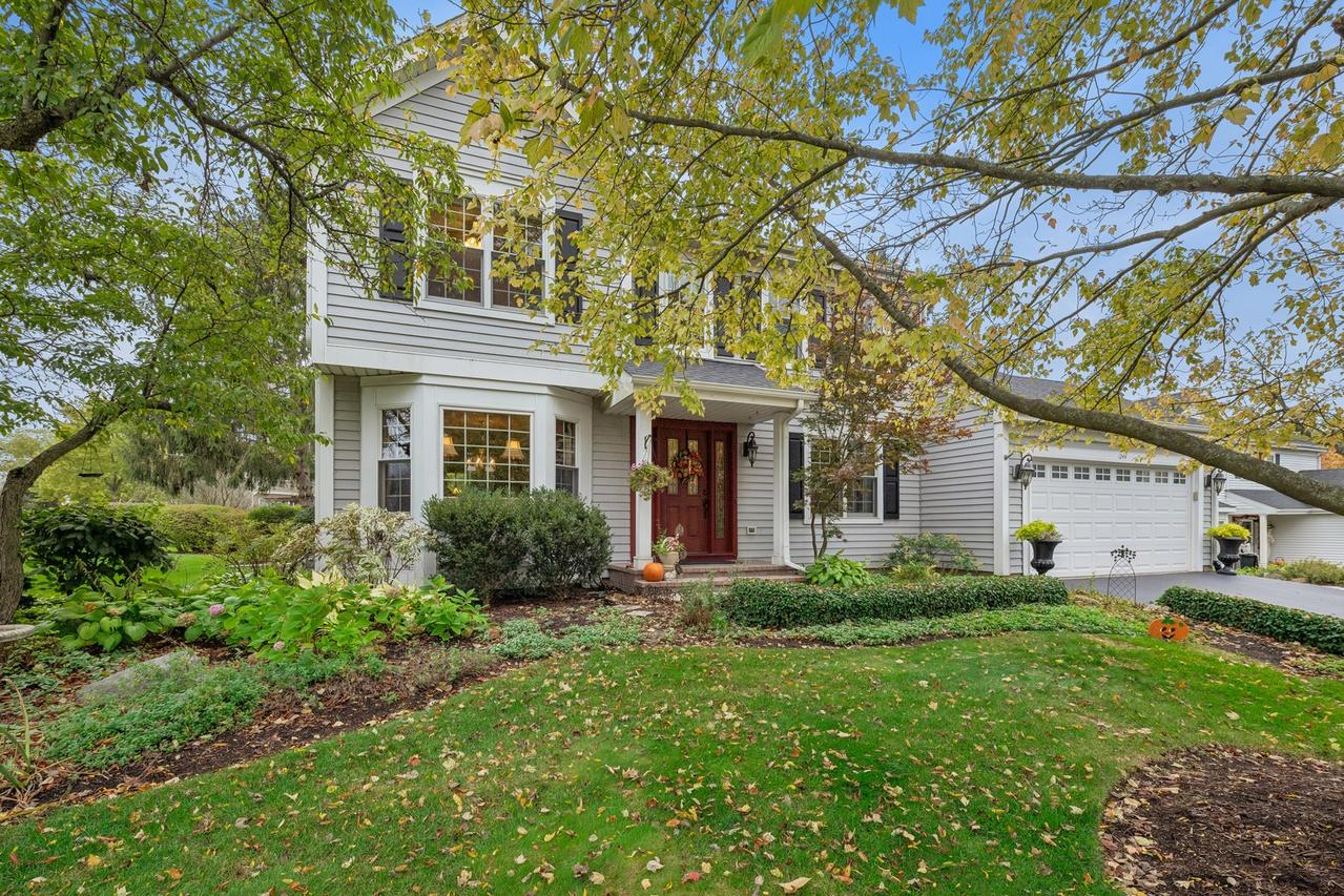1244 Yorkshire Ln., Barrington, IL 60010