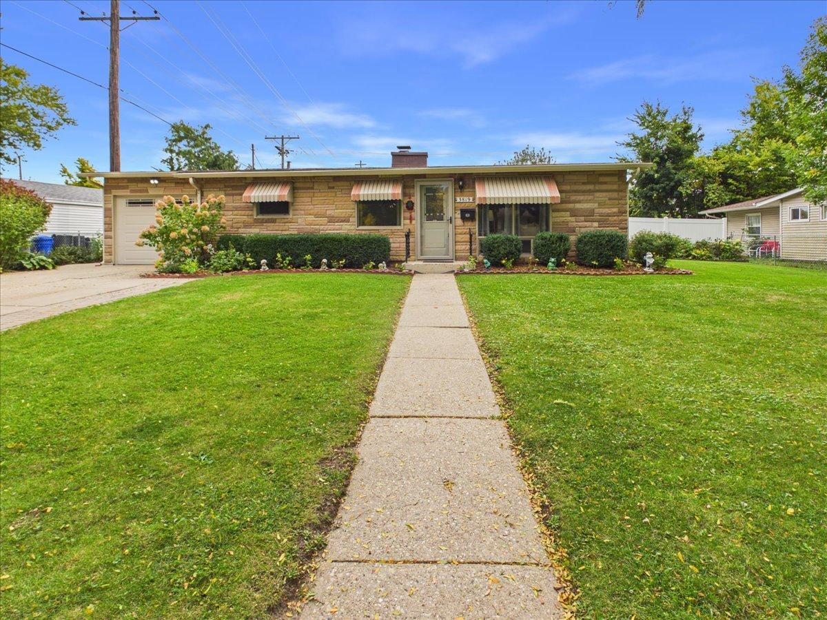 3819 Latham St., Rockford, IL 61103