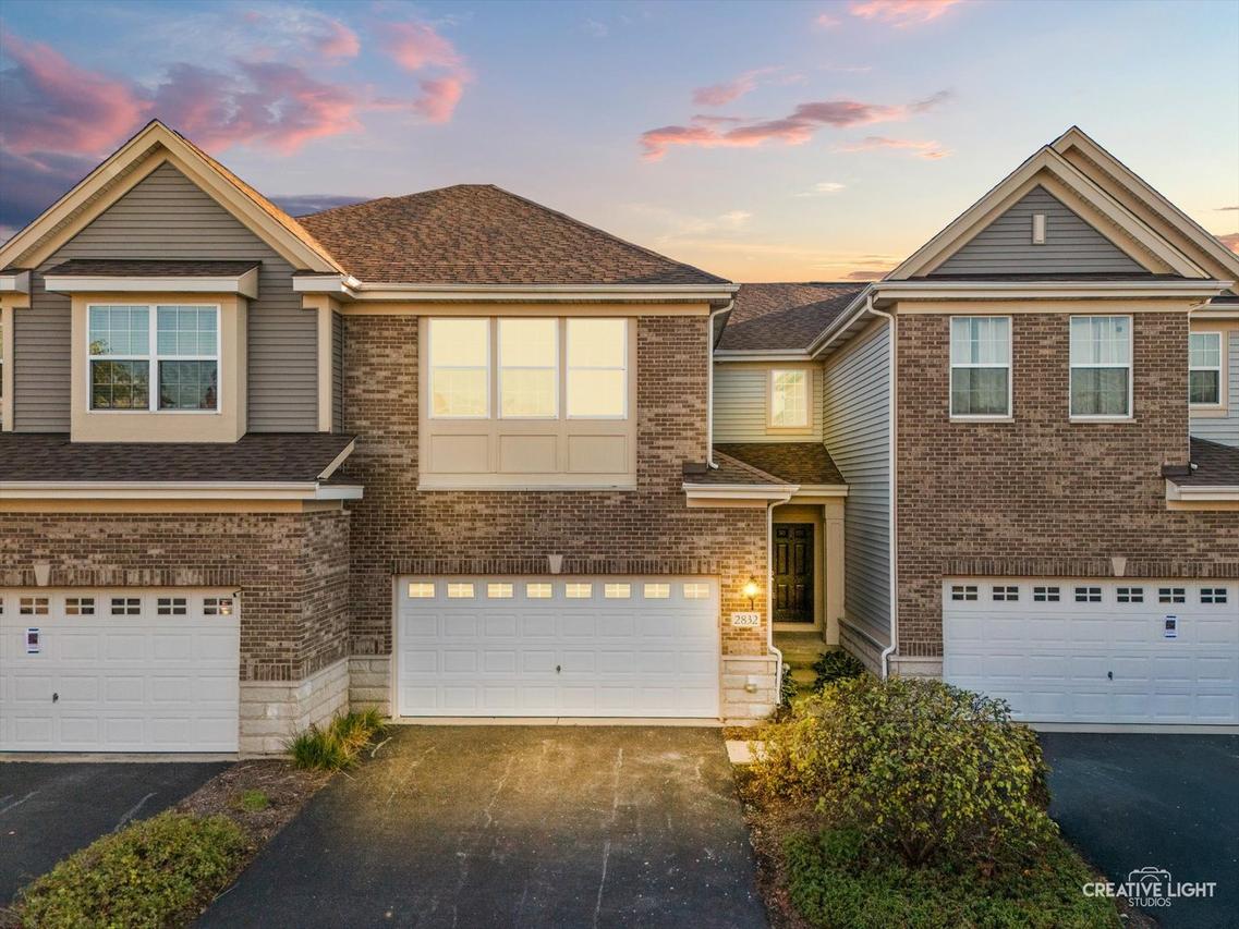 2832 Henley Ln., Naperville, IL 60540