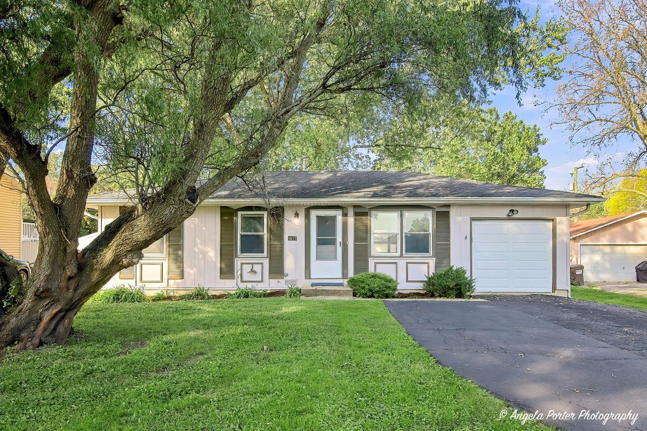 1815 Beach Rd., Mchenry, IL 60050
