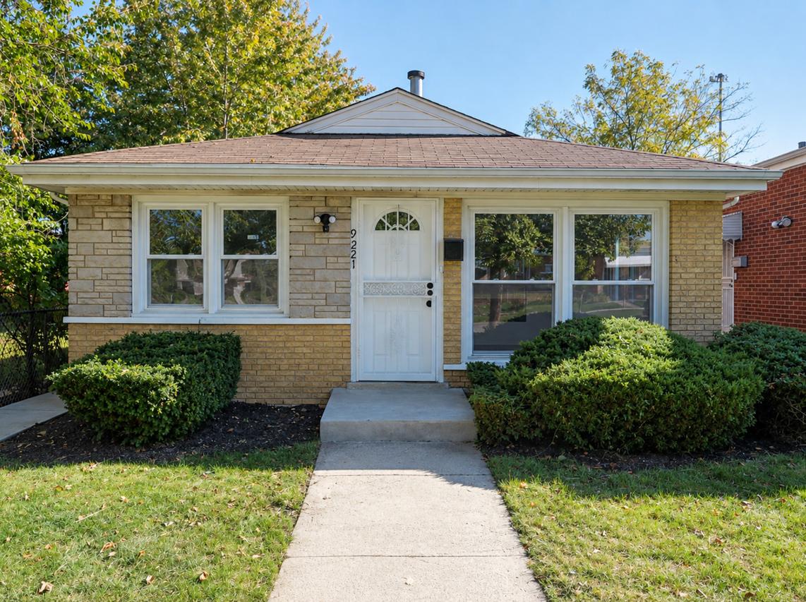 9221 S Perry Ave., Chicago, IL 60620