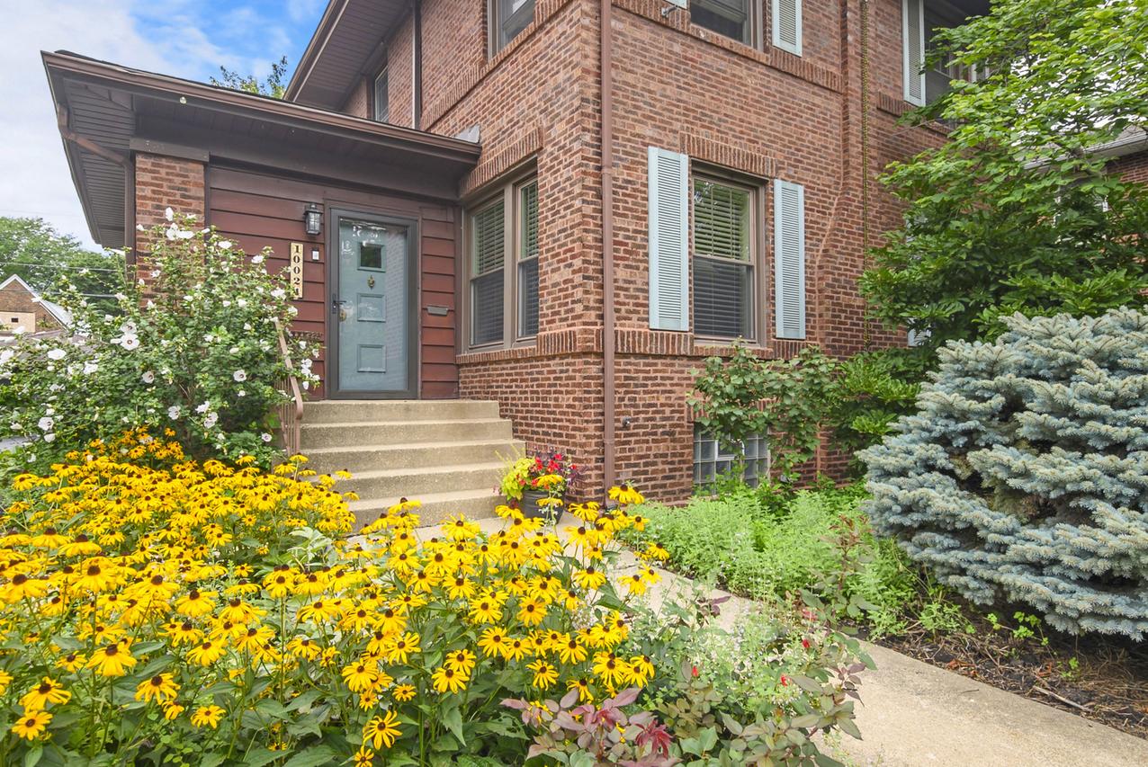 10024 S Leavitt St., Chicago, IL 60643