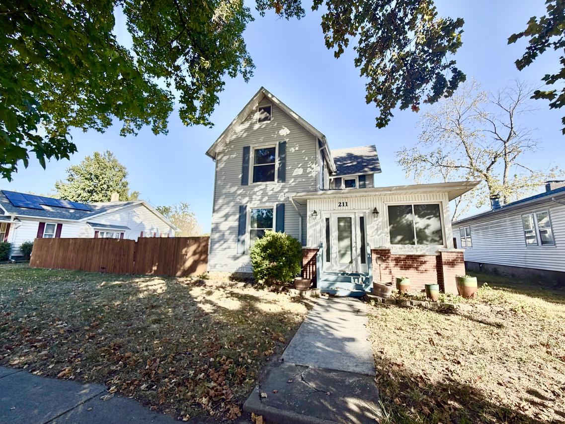 211 N Cherry St., Centralia, IL 62801
